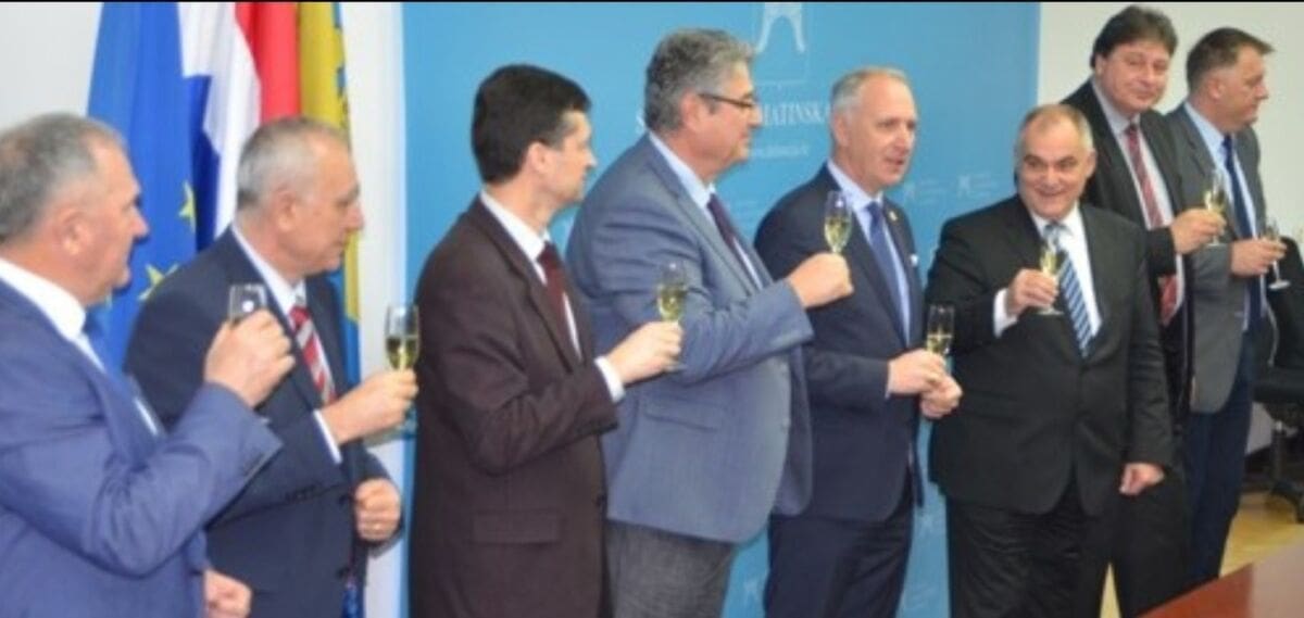 Split: Župan i gradonačelnik obilježili Dan priznanja RH primanjem konzularnih predstavnika i nacionalnih manjina