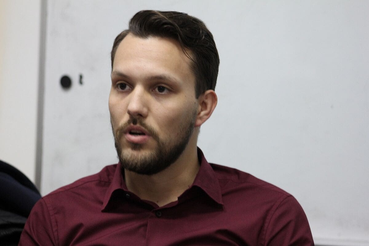 ONLINE WEBINAR NA TEMU E-MOBILNOSTI Evo o čemu će govoriti Hrvoje Bašić, voditelj marketinga, Suzuki, Kia i XEV