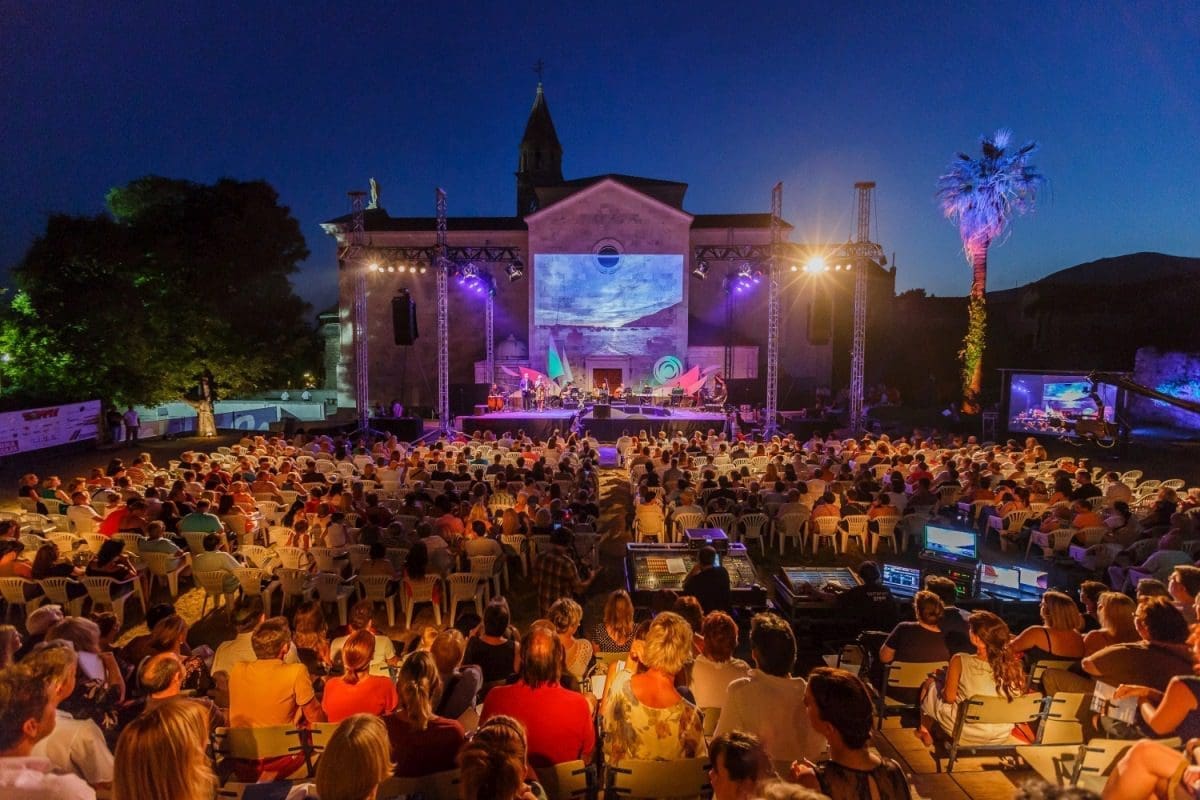JUBILARNO 20. IZDANJE Festival Večeri dalmatinske pisme objavio natječaj za nove skladbe