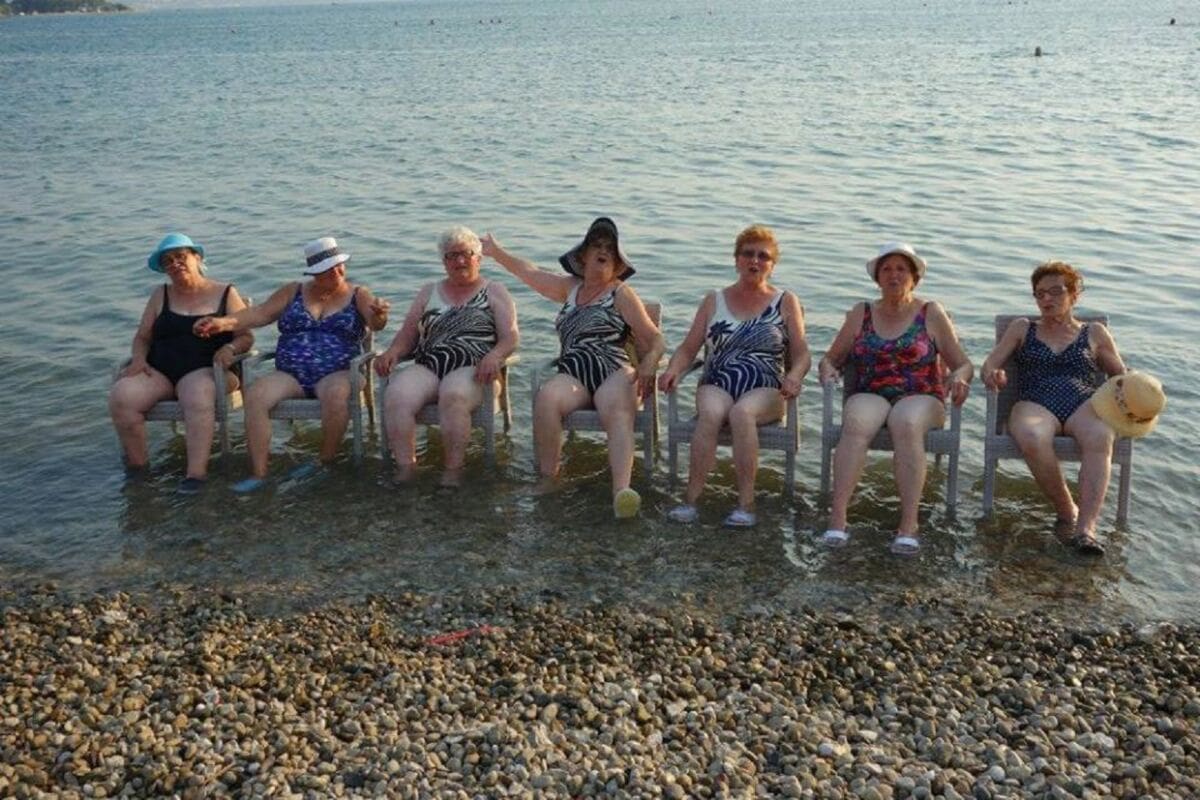 KINEDOK PETAK Djevojke koje sanjaju more u Quasimoda