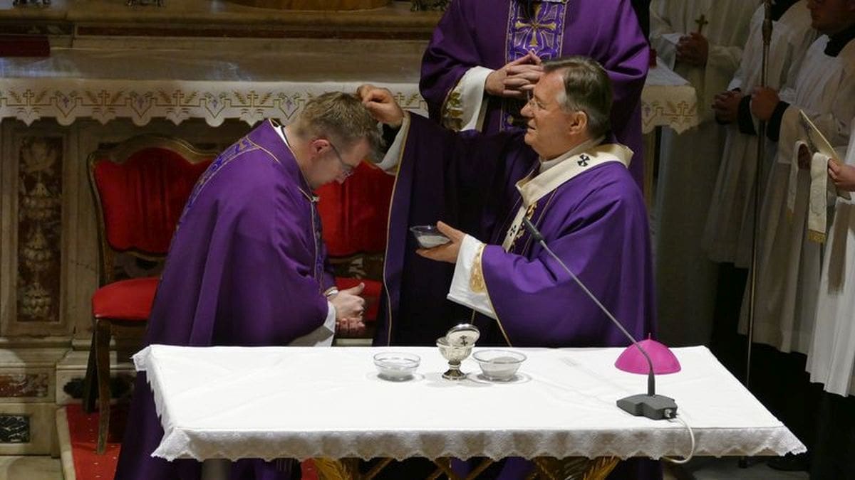 Pepelnica u splitskoj prvostolnici: „Potreban nam je zajednički put prema uskrsnom ognju"