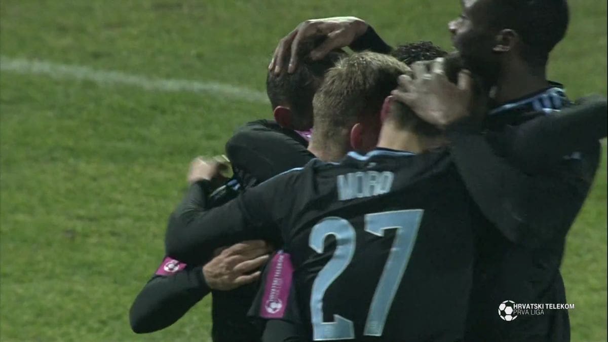 Dinamo slavio protiv Osijeka u Gradskom vrtu