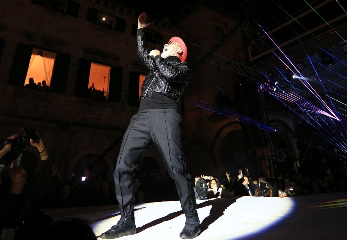 Dino Merlin opet obara rekorde, sada rasprodao Zadar