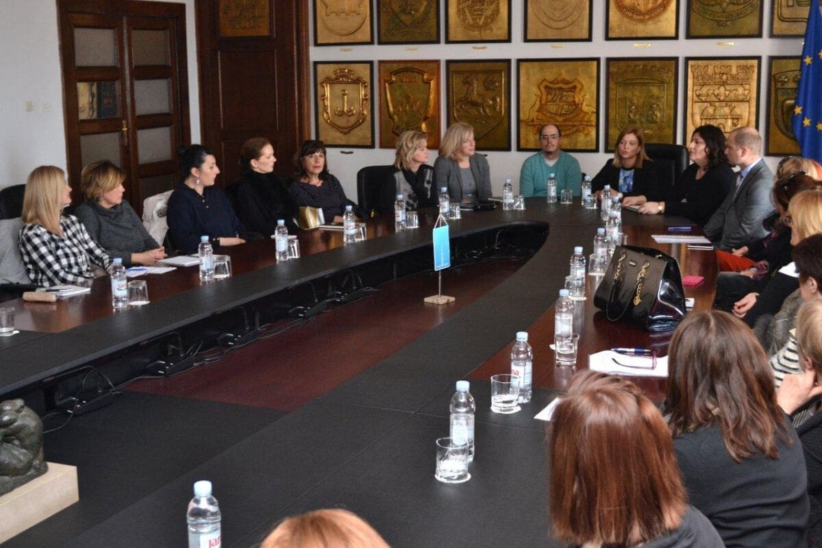 Održana radionica „lzazovi rada s darovitom djecom“: "Prepoznavanje i vrednovanje je potrebno da se razvije njihov potencijal, jer oni su društveno bogatstvo"