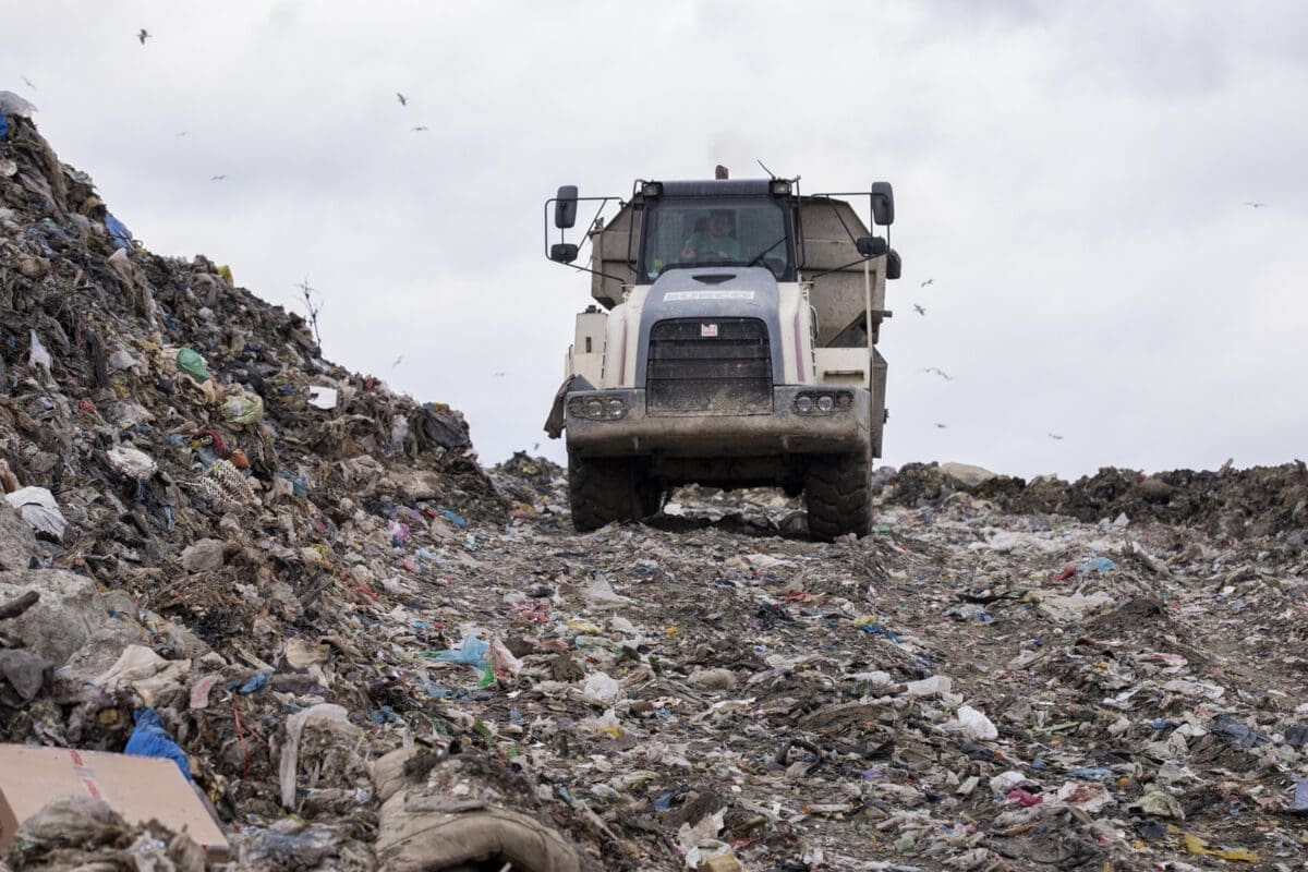 Intenziviranje radova na sanaciji odlagališta Karepovac: Faza prebacivanja otpada prekida se 5. svibnja