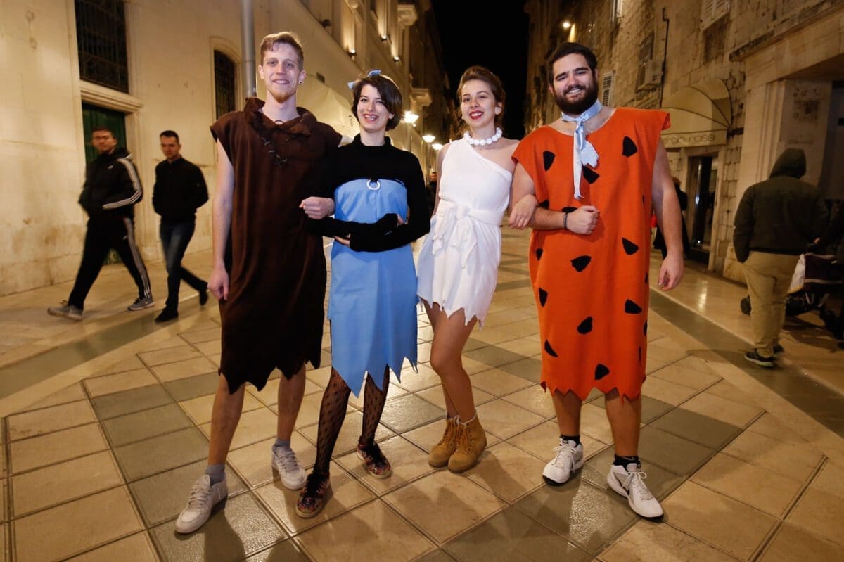 Split okupirali likovi iz crtanih i igranih filmova, vile i čarobnjaci: Pogledajte šušur pokladnog utorka