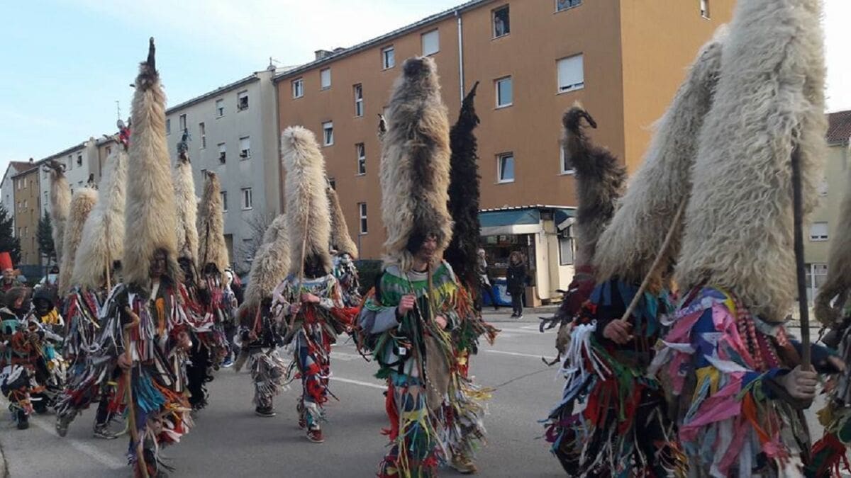 SMOTRA MAČKARA CETINSKOG KRAJA Pogledajte kako se jučer zabavljalo u Sinju