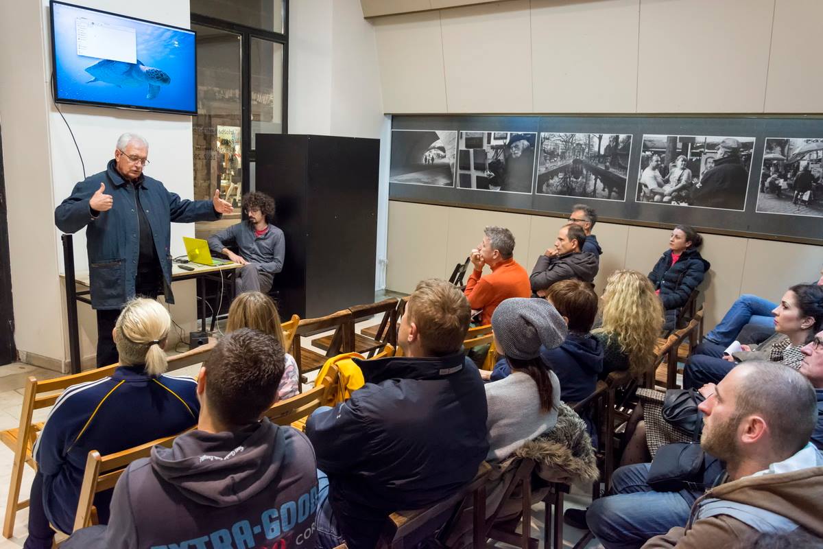 FOTOKINO Profesor Ante Verzotti održao interdisciplinarno predavanje u Fotoklubu Split