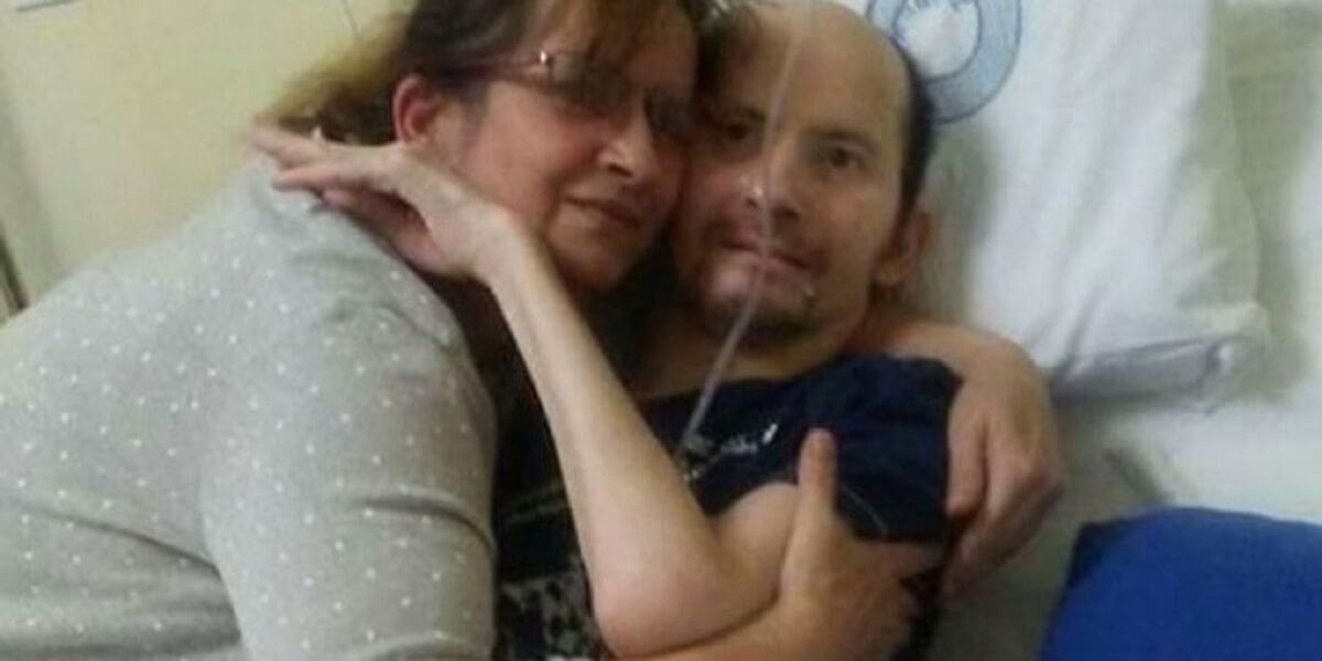 Na izmaku snaga: Majka moli pomoć za liječenje svog sina