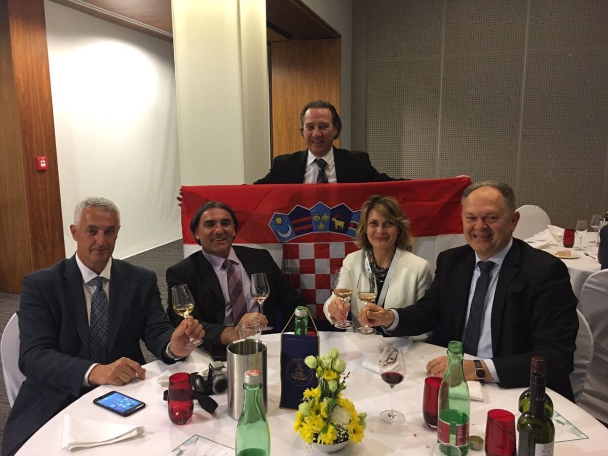 andjelinovic_priznanje_sveuciliste_01