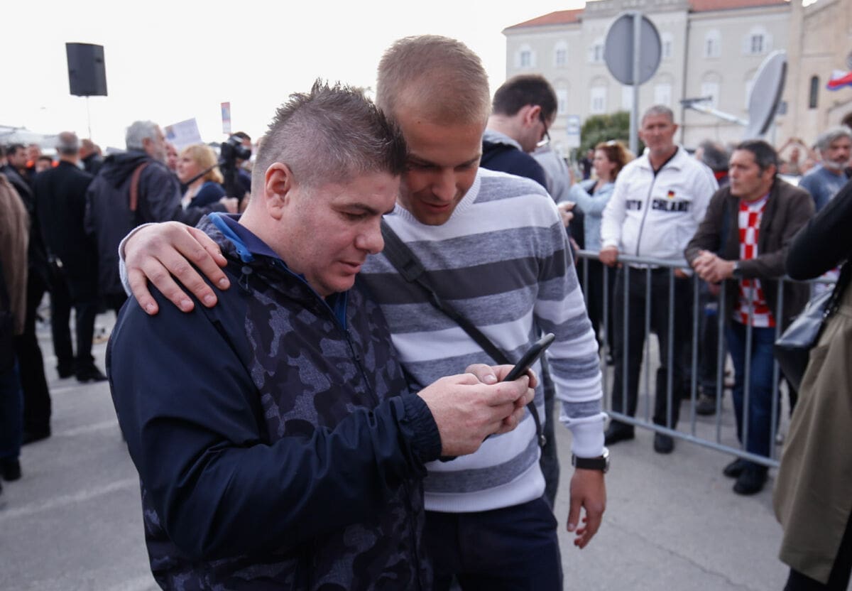 GOVOR MRŽNJE Zbog Bujančeve emisije privremeno oduzimanje koncesije TV Jadranu i drugim lokalnim televizijama