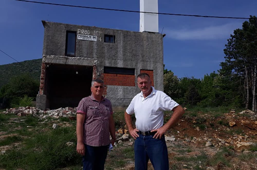 Miro Bulj u Radošiću: "Ljudi koji ovdje žive toliko su oštećeni da nemaju druge nego pokrenuti tužbu protiv države i teleoperatera"