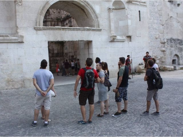 MRAČNA POVIJEST SPLITA Bordeli, ubojstva, spaljivanje vještica...