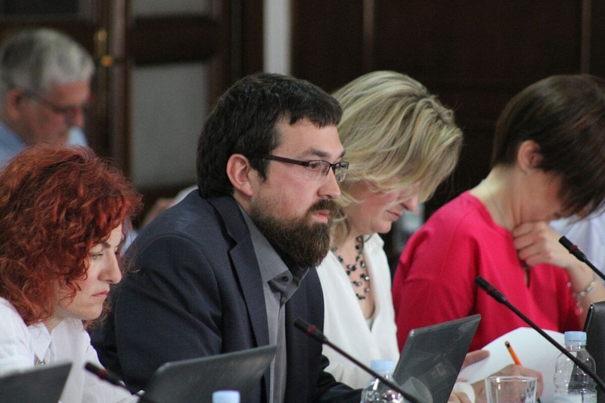 Urlić: "Lip grafit na Pojišanu, koliko će trebati bratiji iz Banovine da ovo ukloni?"