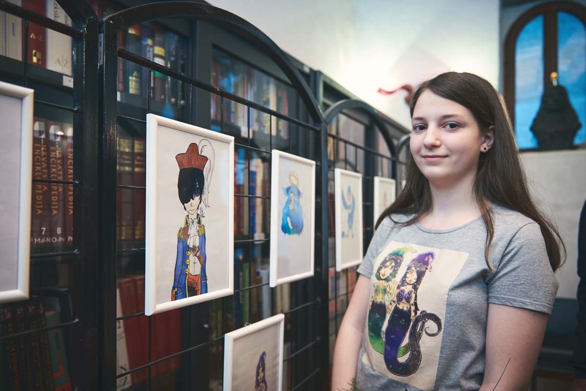 Dvanaestogodišnja umjetnica iz Trogira predstavila se izložbom "Izvan okvira"