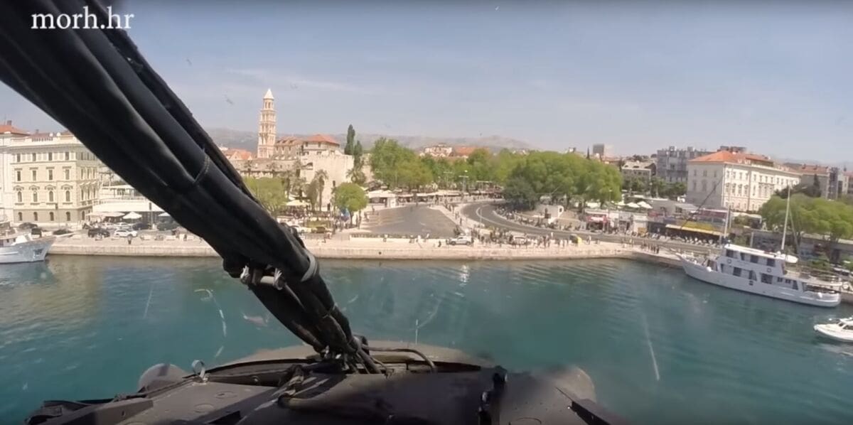 KIOWA WARRIOR IZNAD SPLITA Evo kako izgleda let kroz oči pilota Hrvatskog ratnog zrakoplovstva