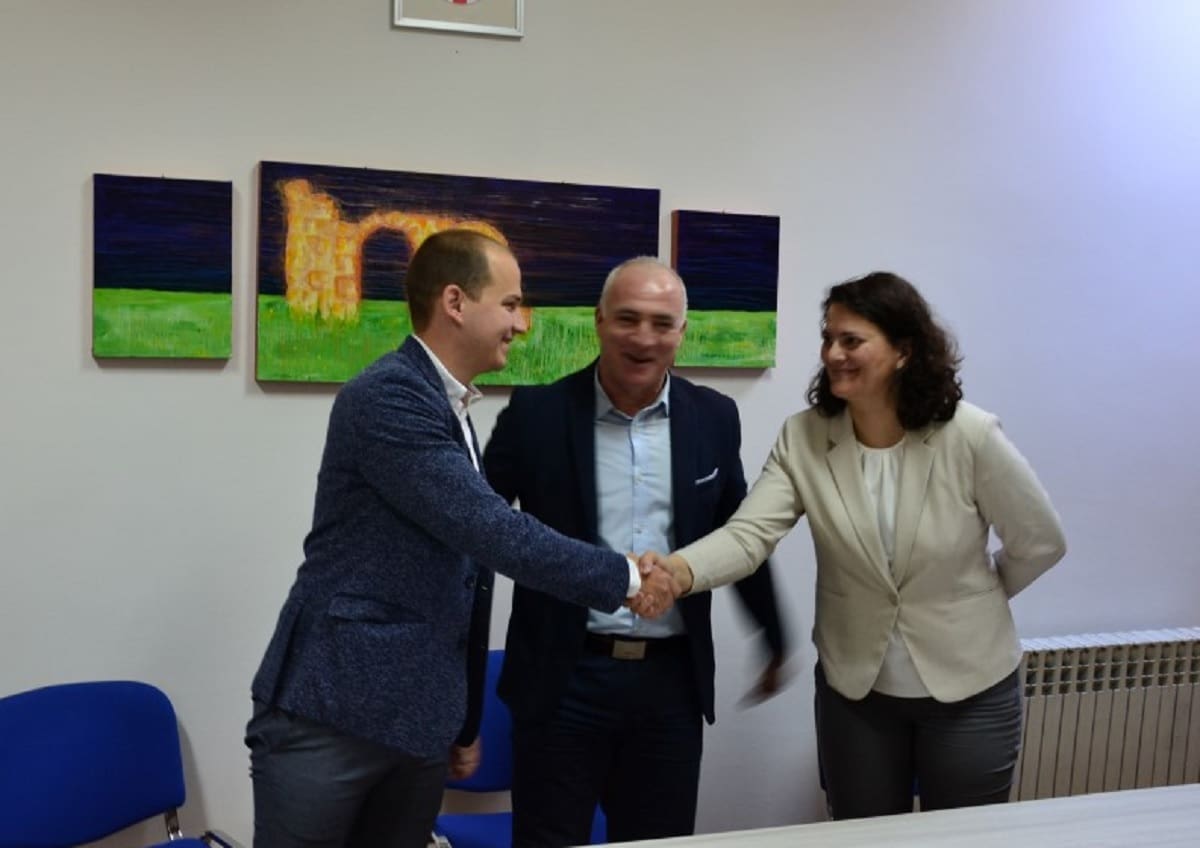 Potpisan Ugovor o energetskoj obnovi OŠ Kistanje vrijedan više od tri milijuna kuna