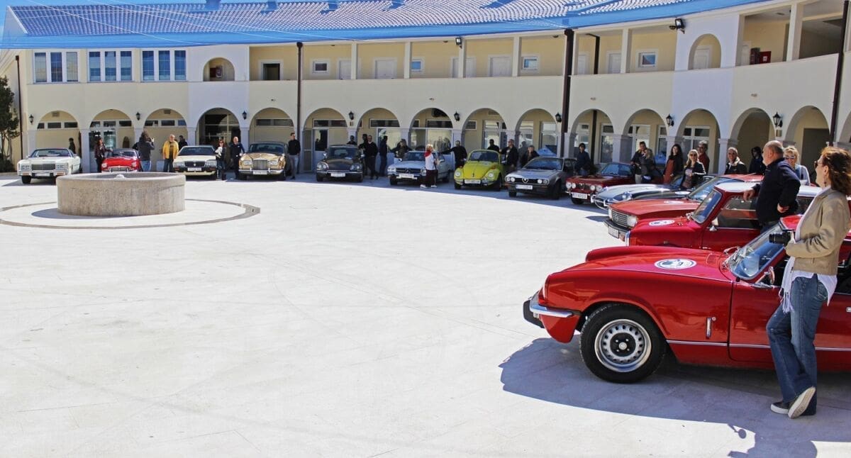 Uskrsni Oldtimer Promo Tour otvorio sezonu u Marini Frapa