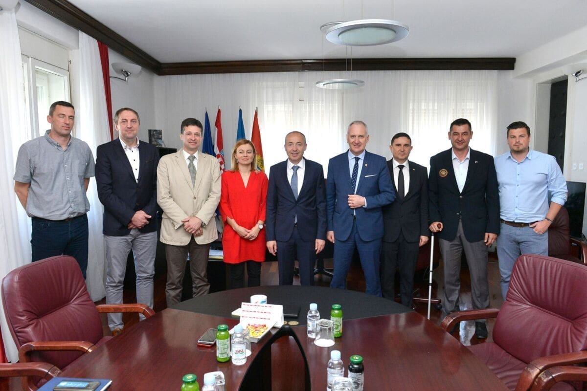 opara_krsticevic_(2)