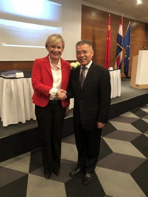 peljeski_most_potpisivanje_(1)