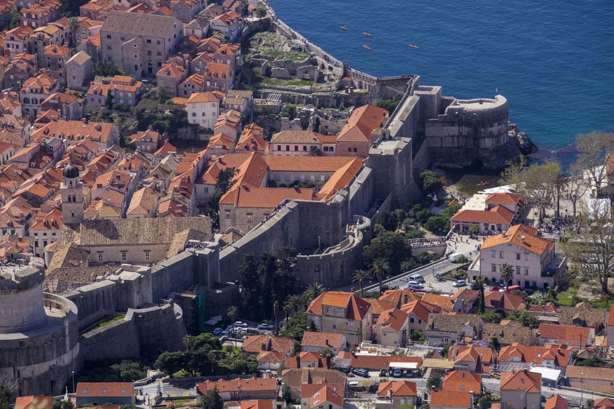 PRONAŠLI RJEŠENJE? Evo kako Dubrovnik planira smanjiti broj automobila oko Grada