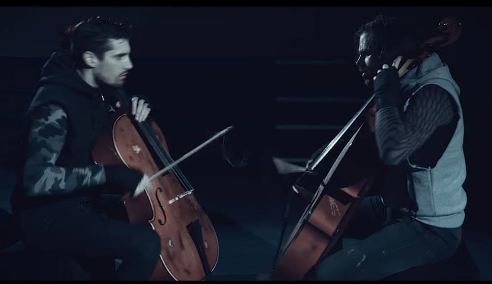 2Cellos odsvirali obradu glazbene teme Rockyja i razbili violončela