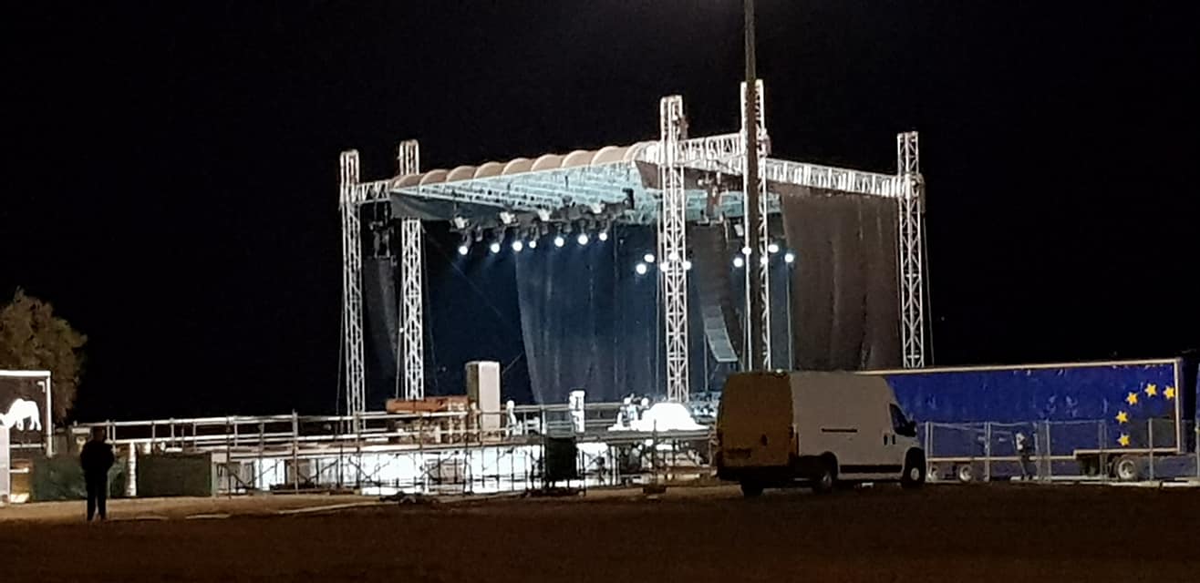 31925118_1902720196465488_3319189930810277888_o