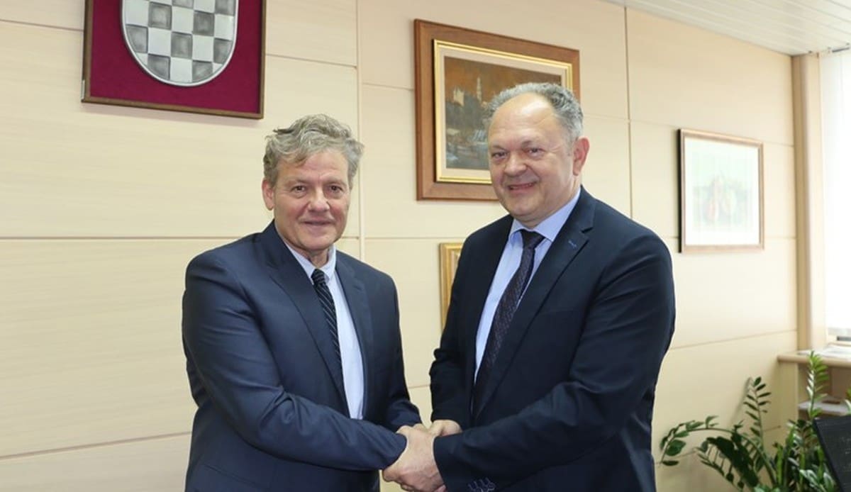 Rektor Anđelinović primio u posjet novoizabranog akademika Arsena Bačića