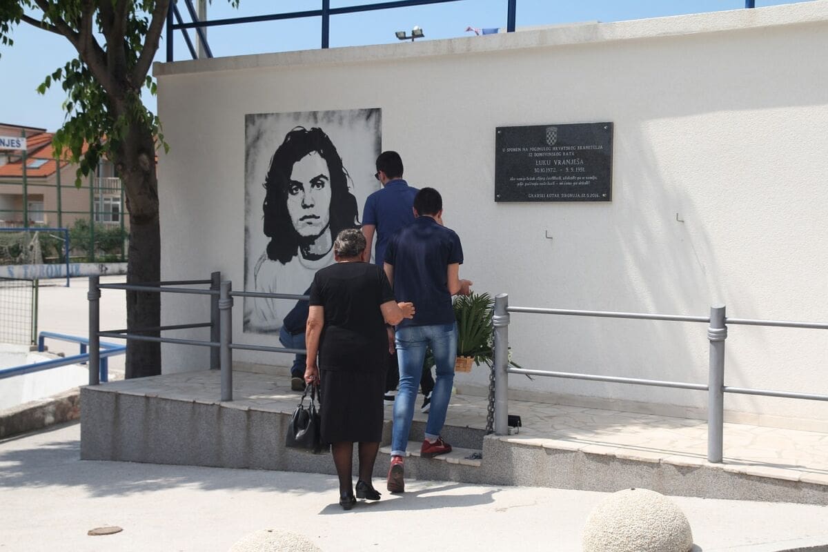 dan_sirobuja_gire_01