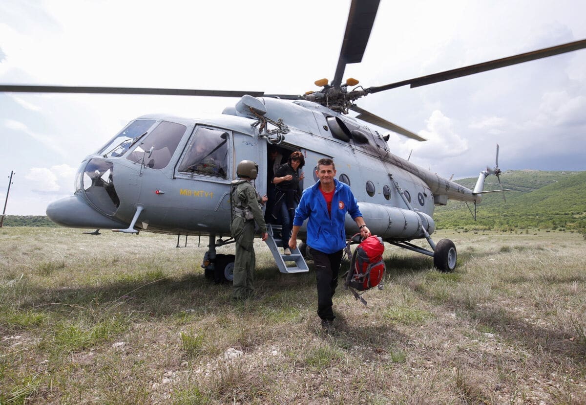 RADE DANJU I NOĆU Helikopterima HRZ-a u 2018. godini prevezeno 885 pacijenata