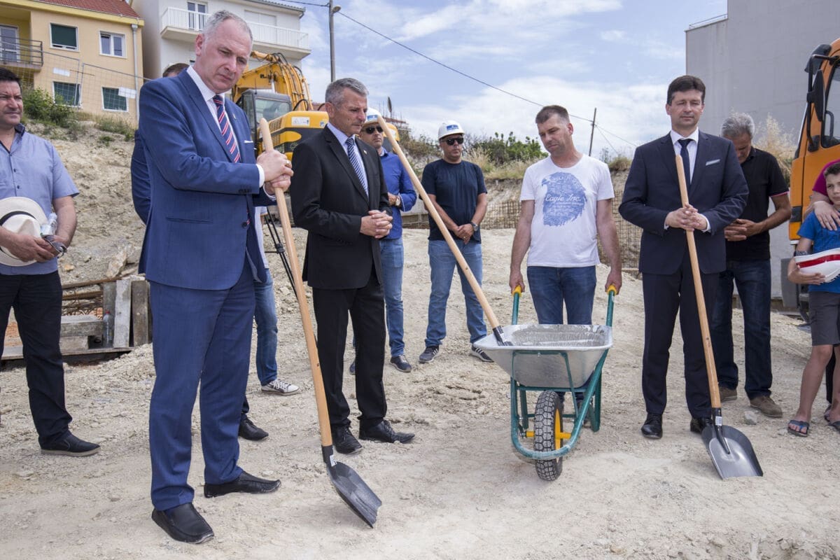 Na Mertojaku počela izgradnja nove zgrade za branitelje: "Daljnja zbrinjavanja vjerojatno će se dogoditi na Korešnici"