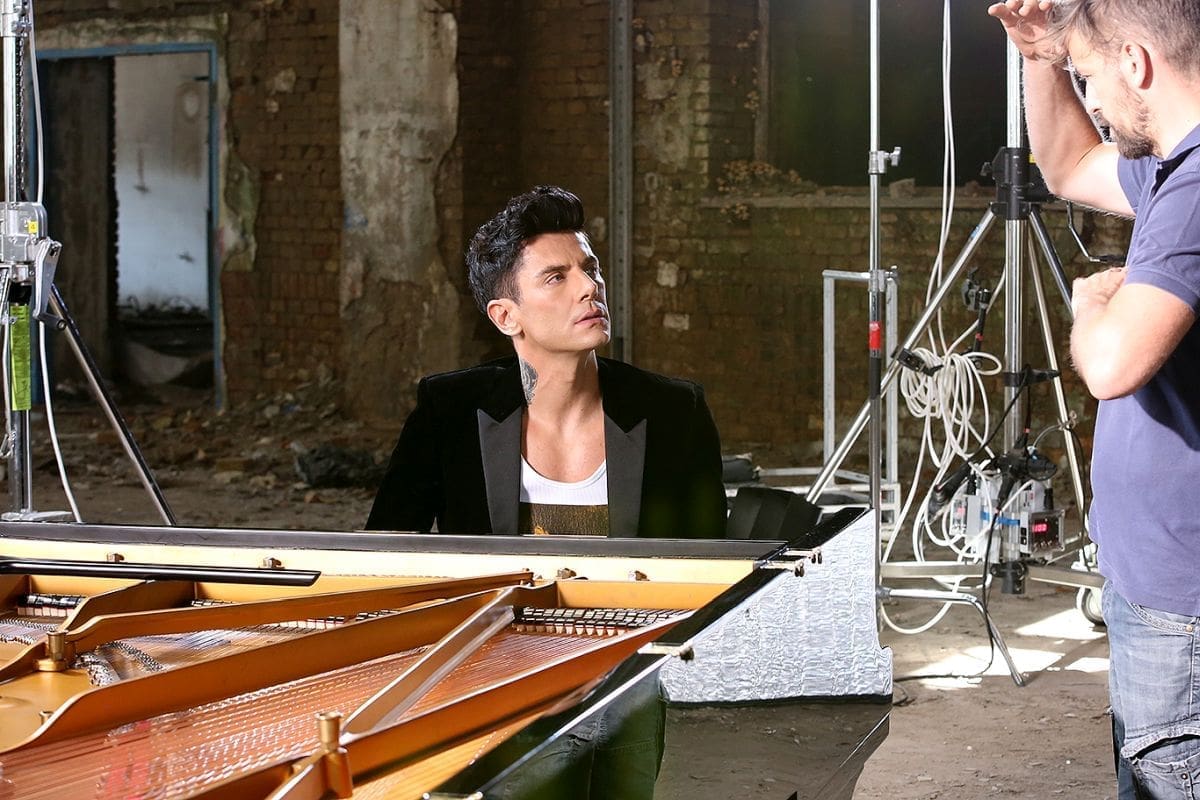 Klavirski virtuoz Maksim Mrvica snimio spot za poznati megahit Johna Legenda