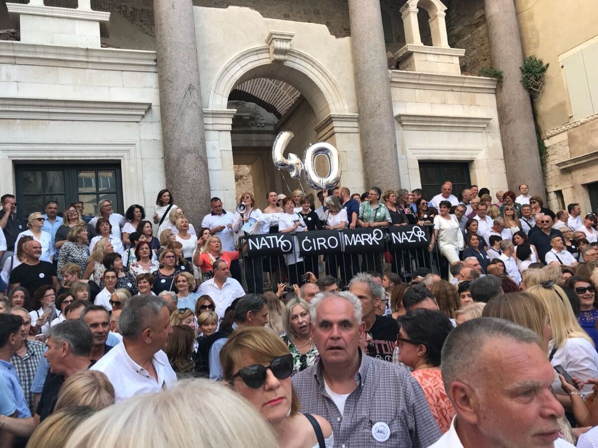 IZNAD SVIH OČEKIVANJA U Splitu se sastalo preko 400 gimnazijalaca povodom 40. obljetnice mature