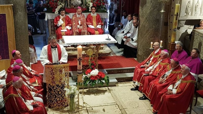 Gradonačelnik Krstulović Opara i mons. Nediljko Ante Ančić otvorili moćnik na oltaru sv. Dujma