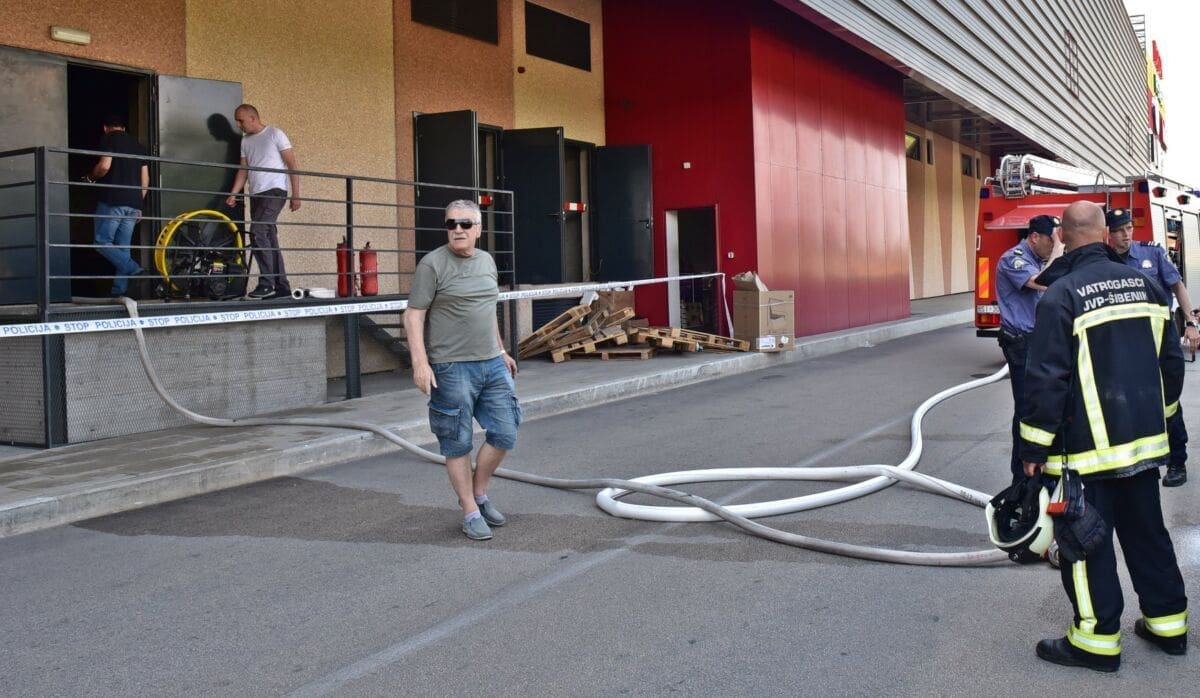 Otkriven razlog izbijanja požara u šibenskom trgovačkom centru