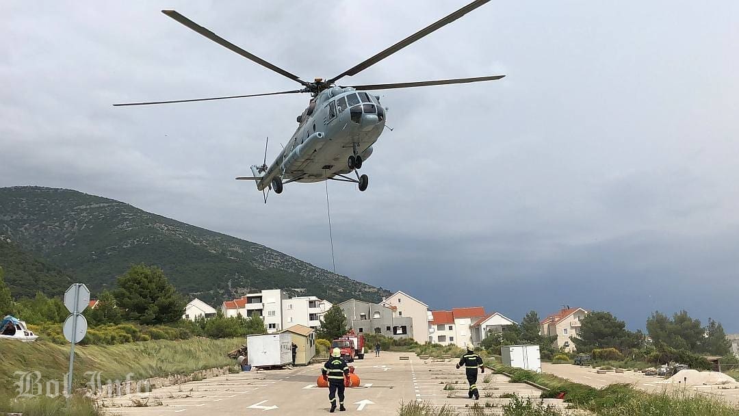 SPAS U ZADNJI ČAS Kiša pomogla bračkim vatrogascima u gašenju požara