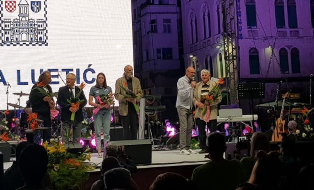 pozornica_laureati_002