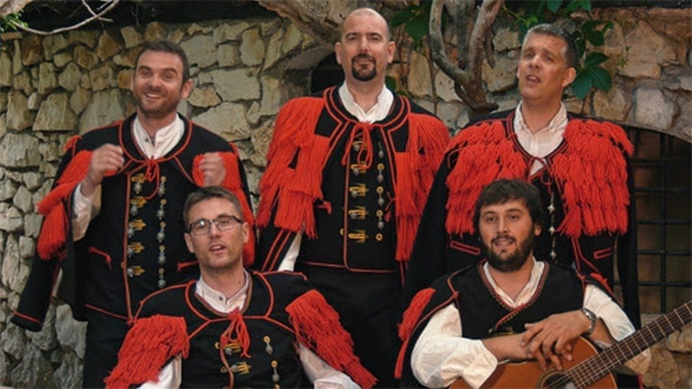 Poslušajte novu pjesmu klape Sebenico i Branimira Bubice o rastanku s voljenom Dalmacijom