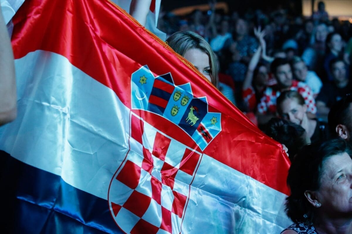 Klapa "Sveti Juraj" obradila poznati evergreen i posvetila ga našim reprezentativcima