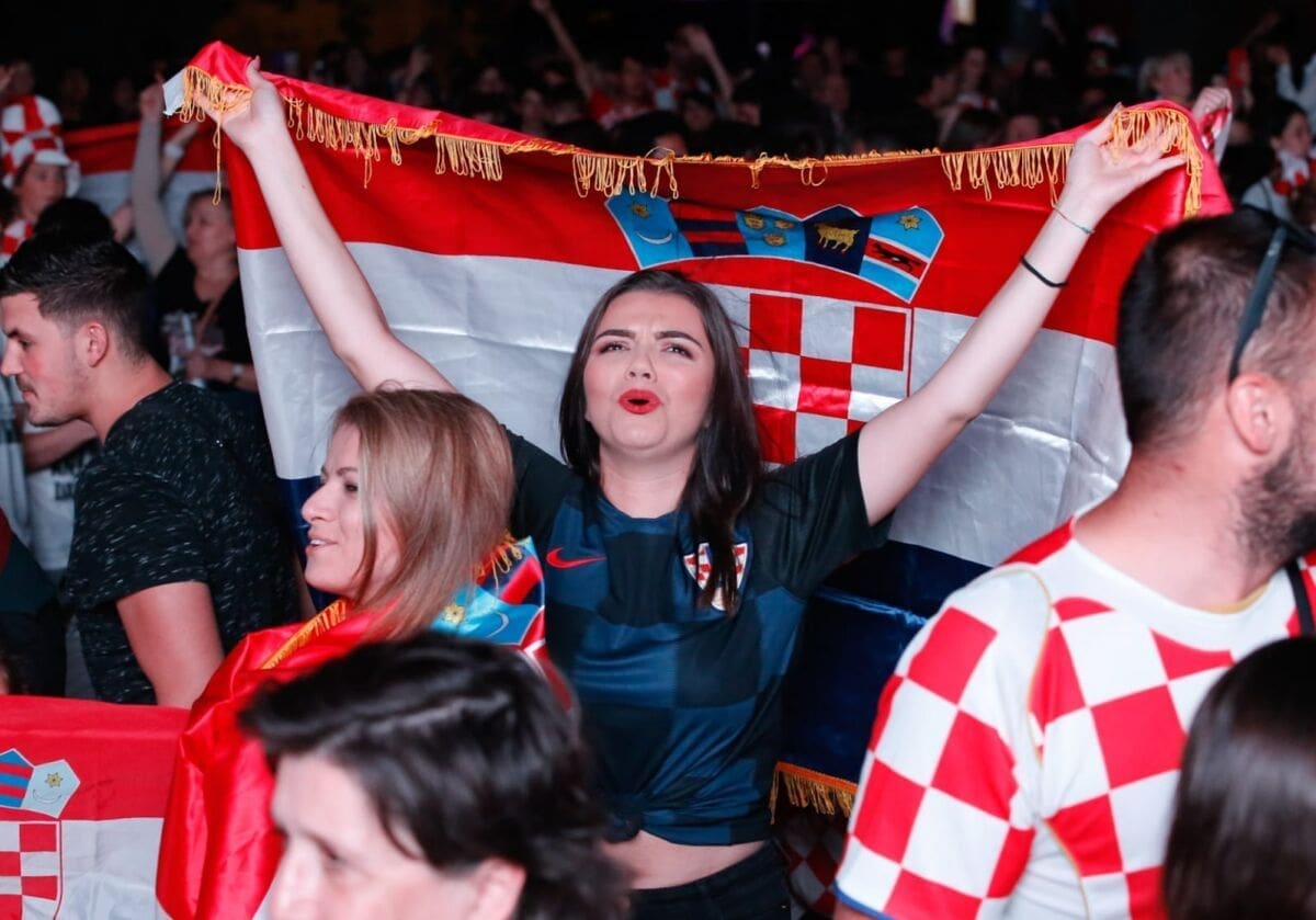 Split uz Vatrene: Rijeka emocija nakon pobjede Hrvatske protiv Islanda