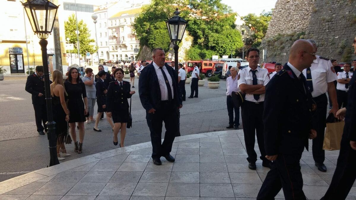 dvd_split_hnk_135_godina_(30)