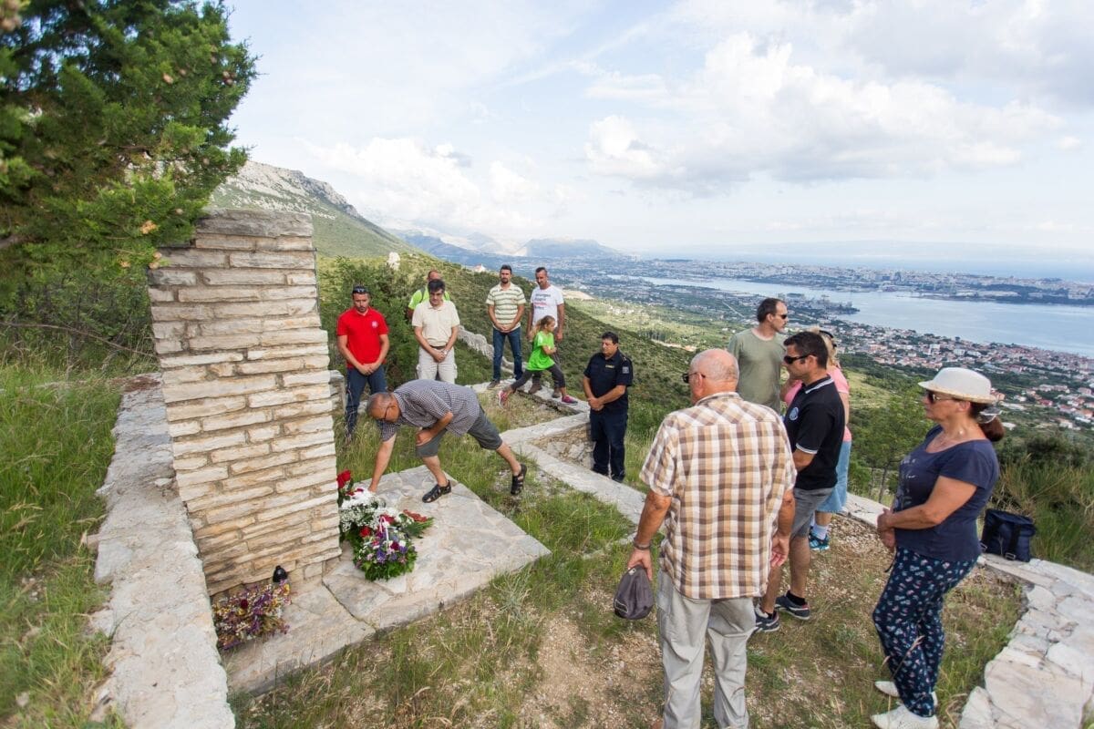 Na Kozjaku svečano obilježena 41. obljetnica pada helikoptera