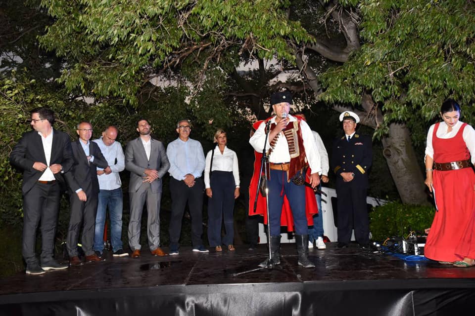 37763948_2150290858556989_1072815176215953408_n