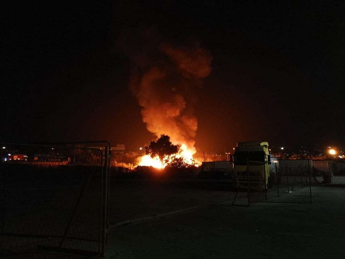 Slavlje se otelo kontroli: Solinski vatrogasci zbog raketa imali pune ruke posla