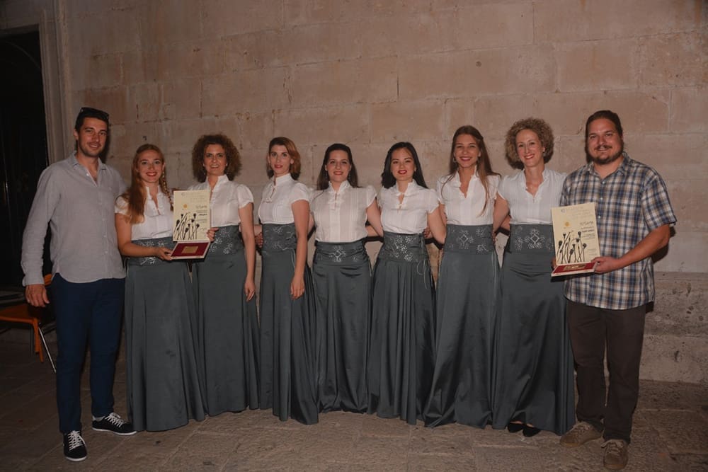 VEČER NOVIH SKLADBI 52. FDK OMIŠ Armorinke najbolje izvele pobjedničku skladbu