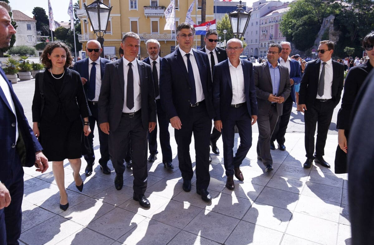 Plenković o Oliveru: "Bio je sjajan, jedinstven"; Kolinda Grabar Kitarović: "Otišao je čovjek koji je toliko značio za Hrvatsku"