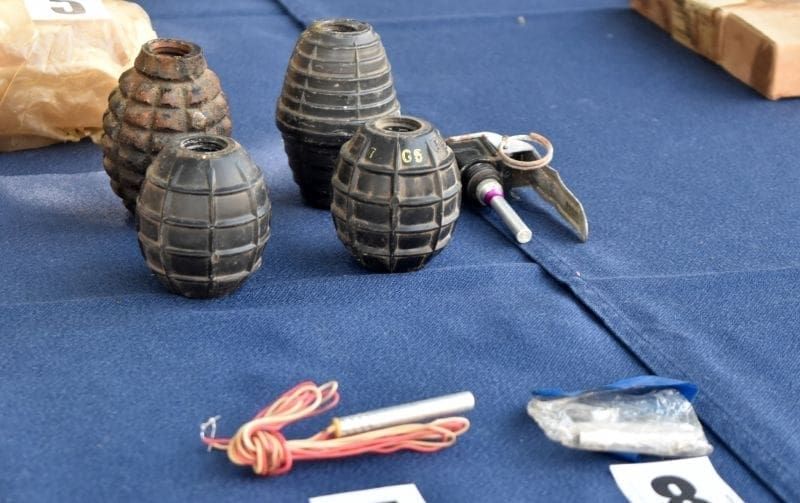 mup_press_15 ručne bombe