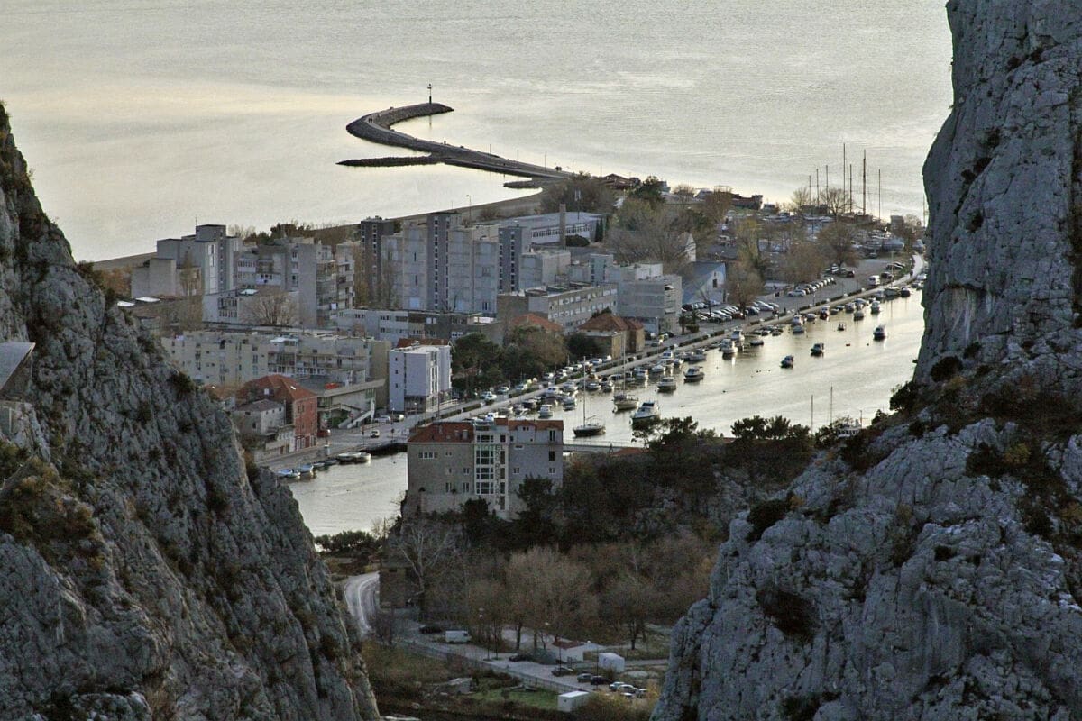BBC objavio članak o tunelu za nigdje iznad Omiša