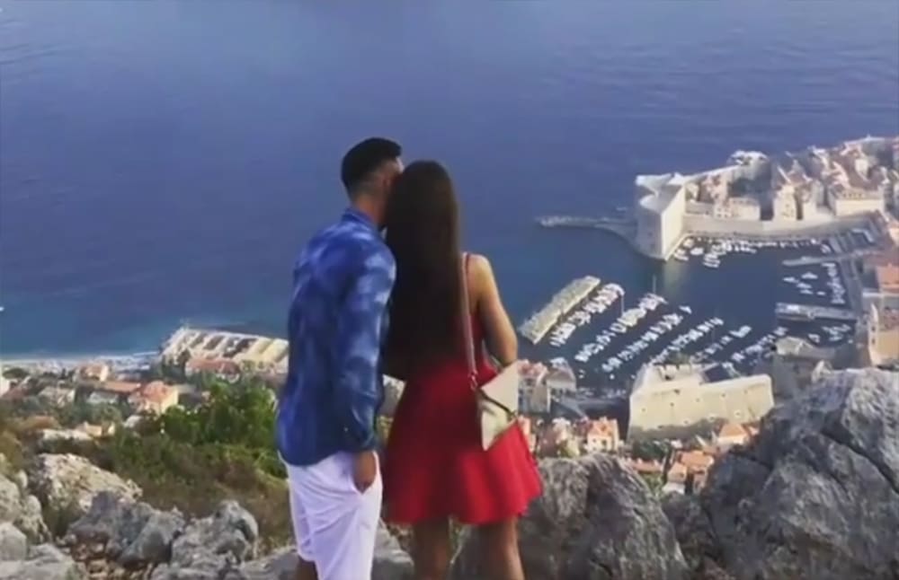 Zaprosio djevojku na jednoj od najljepših lokacija u Hrvatskoj i osvojio internet