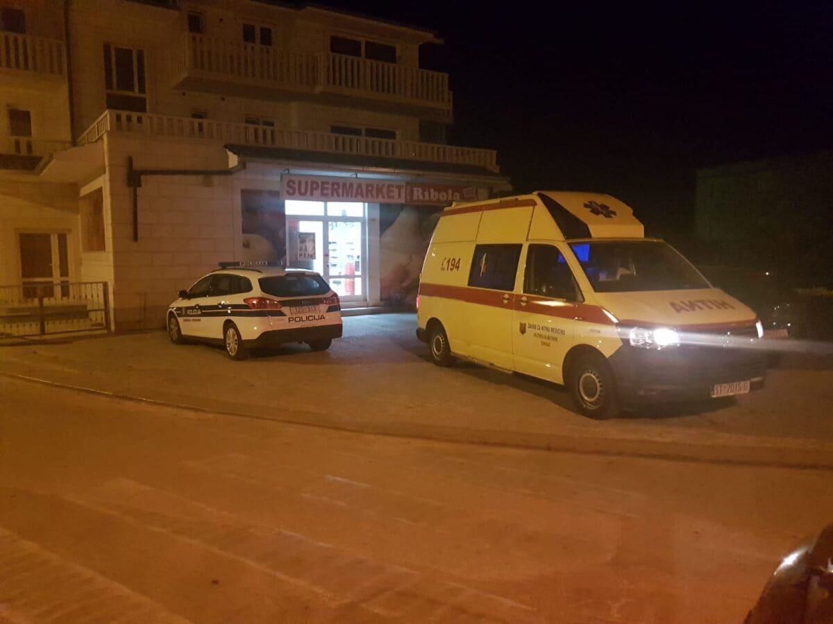 OKONČANA DRAMA NA ŠINAMA Muškarac se predao policiji, odvezen u vozilu Hitne pomoći